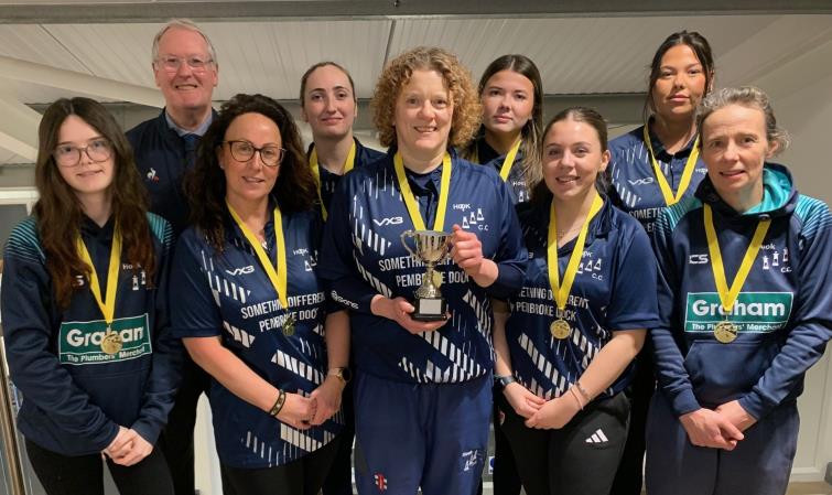 Hook Ladies with Andrew Scott-Davies